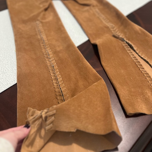 Arden B. Leather Suede Split Flare Zip Back Pant Legs Boho Y2K Festival Size 8 - Picture 5 of 16